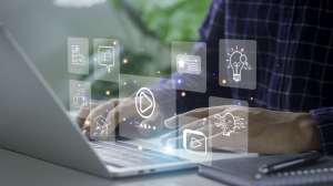 Apps for Marketing i Stock 1643921163 f4159788da6a13a05c7755e7e3b29890