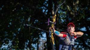 Casey Kaufhold at full draw
