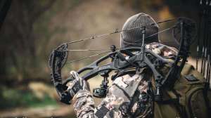 Hoyt 2022 flagship bow beauty