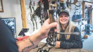 Women archery beauty 190104 122056