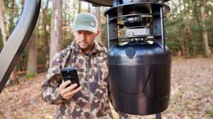 Moultrie0201