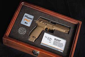 SIG SAUER Commemorative M17 pistol 190104 133534