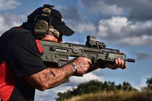 Debrief IWI 1 offhand shots with bullpup can be more stable for some than with AR15 e991f65cda8cad0d03a7ea8cd2674507