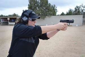 Mossberg MC1sc Hilary Dyer at range f4159788da6a13a05c7755e7e3b29890 190912 212502