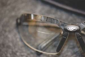 Glasses 2 e991f65cda8cad0d03a7ea8cd2674507