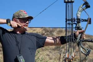 Stallone shooting bow