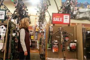 Traveling bowhunter shopping