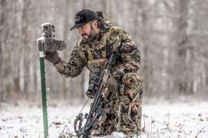 Web Barnett Crossbows lifestyle hunter 2