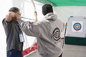 Shooting bow at SHOT Show e991f65cda8cad0d03a7ea8cd2674507