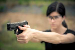 Web VP9 Action Image Female Shooting 190104 123516